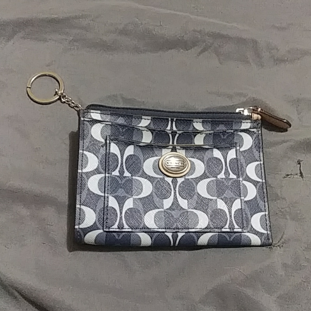 Authentic Coach Coin Card wallet - Picture 5 of 5
